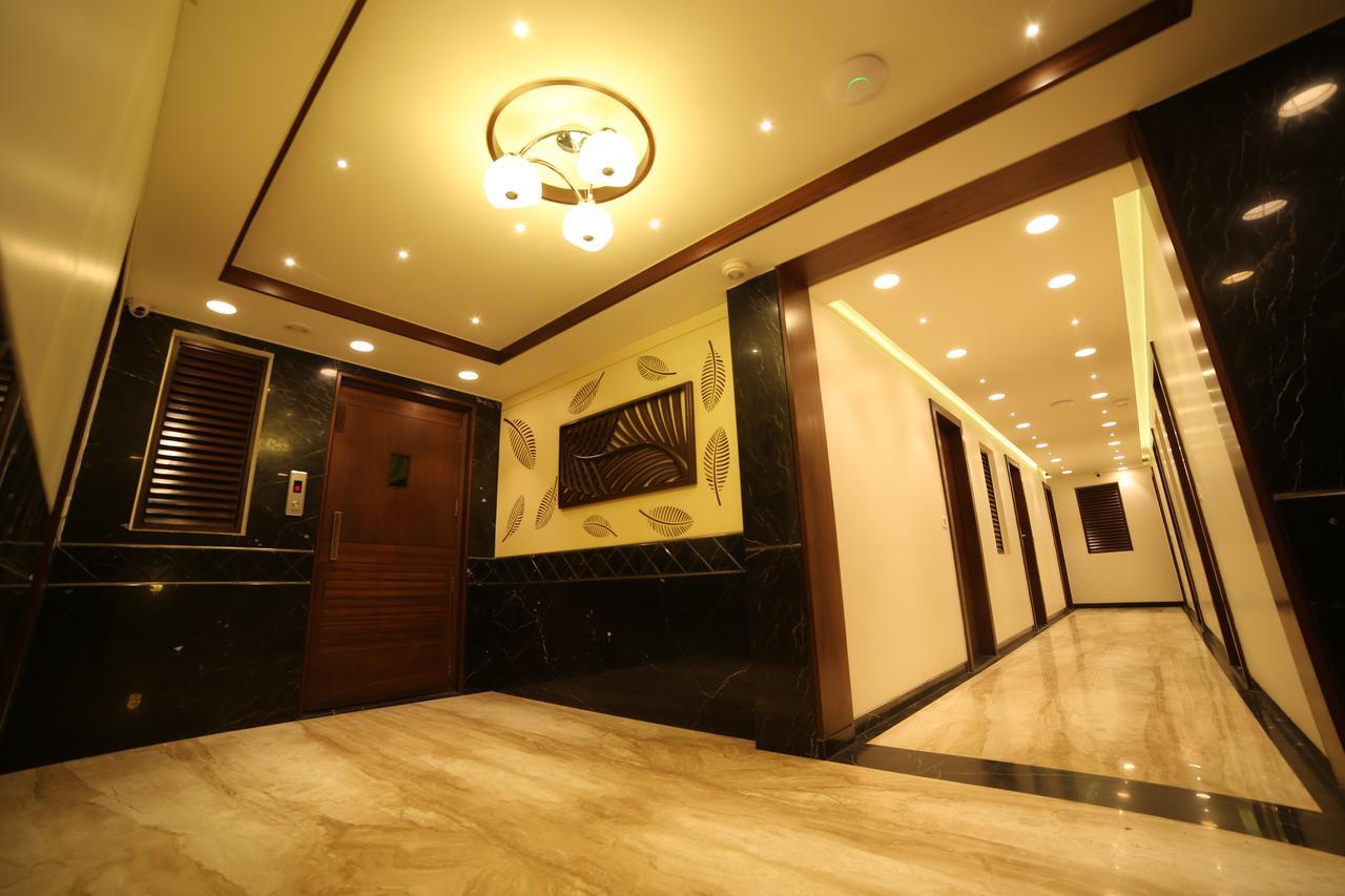 Hotel Grand Pragati Surat Ngoại thất bức ảnh