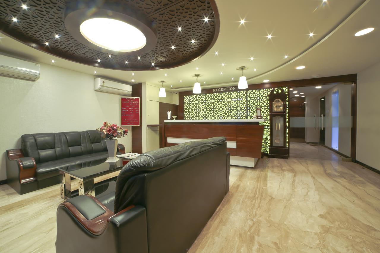 Hotel Grand Pragati Surat Ngoại thất bức ảnh