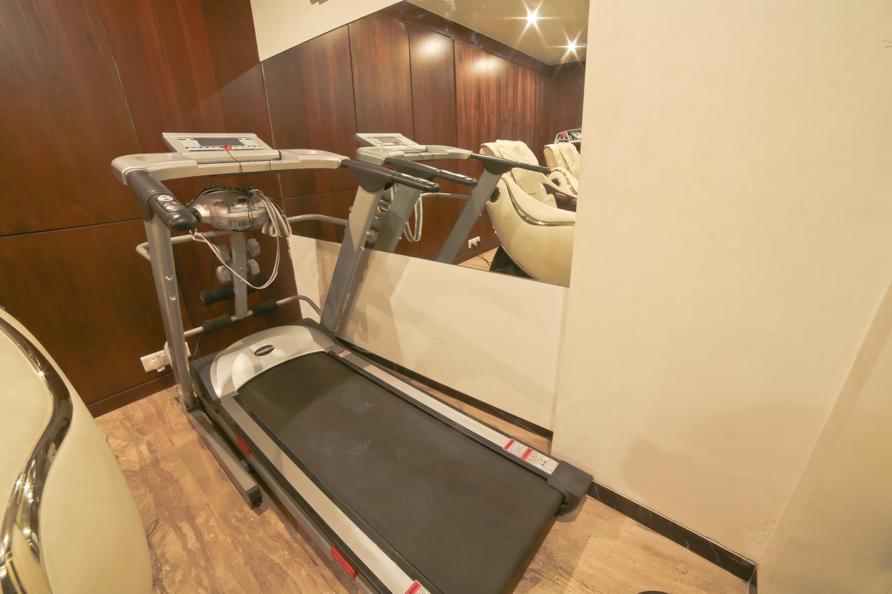 Hotel Grand Pragati Surat Ngoại thất bức ảnh